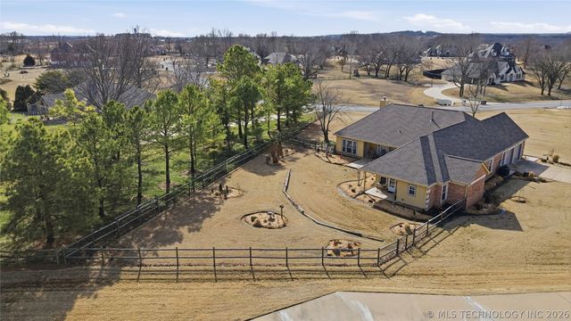 22425 S Rose Glen Court, Claremore, OK 74019