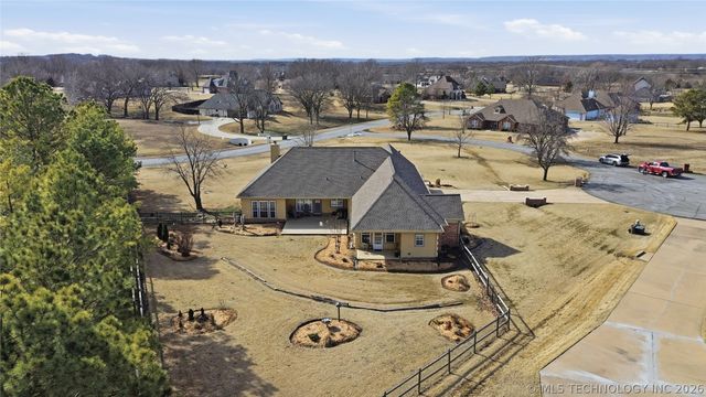 22425 S Rose Glen Court, Claremore, OK 74019