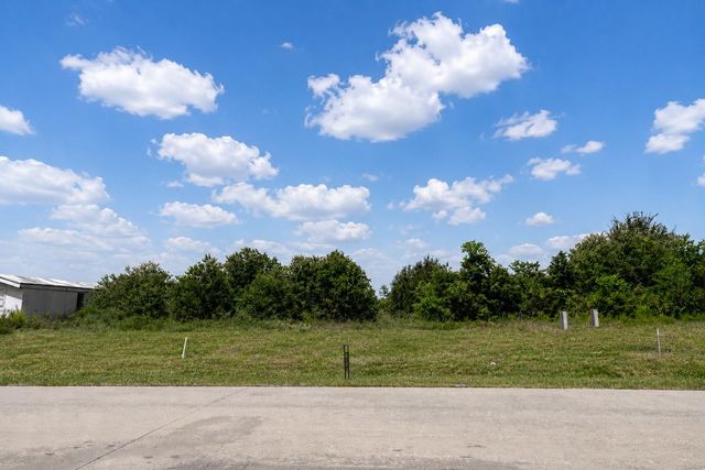 1541 Road 5507, Cleveland, TX 77327