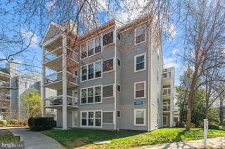 3179 SUMMIT SQUARE DR #2-E1, Oakton, VA 22124