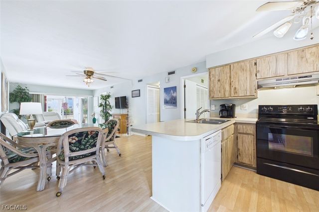 1100 Pondella RD 904, Cape Coral, FL 33909