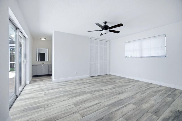 321 E Chaminade Drive, Hollywood, FL 33021