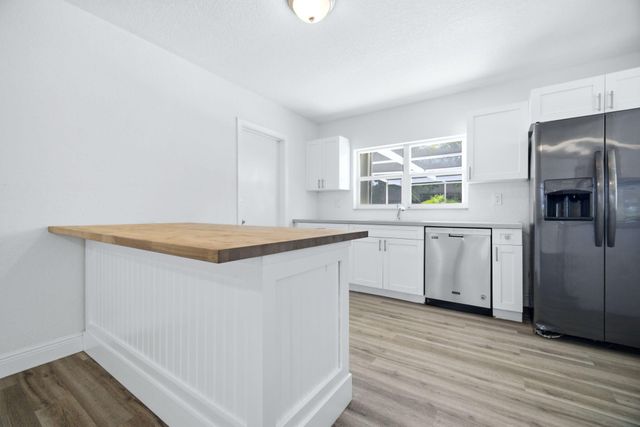 321 E Chaminade Drive, Hollywood, FL 33021