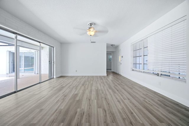 321 E Chaminade Drive, Hollywood, FL 33021