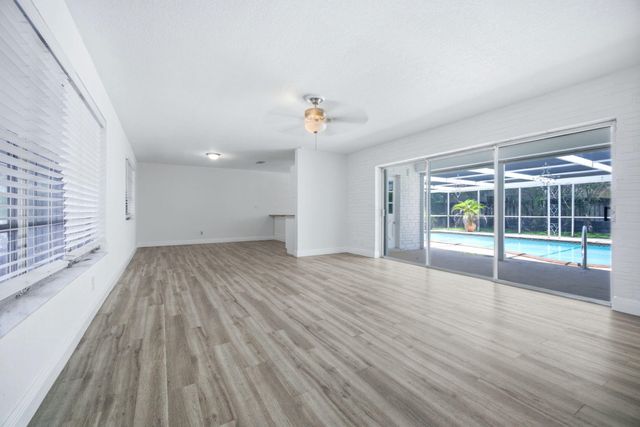 321 E Chaminade Drive, Hollywood, FL 33021