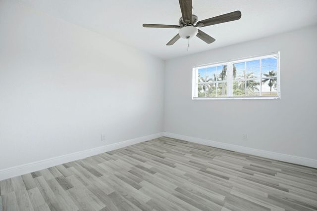 321 E Chaminade Drive, Hollywood, FL 33021