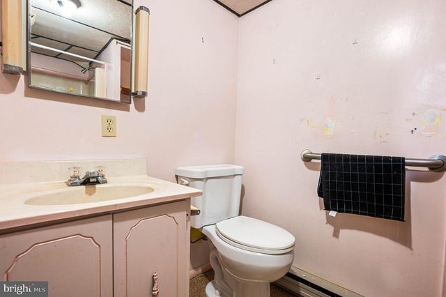 4951 HORSESHOE PIKE, Honey Brook, PA 19344