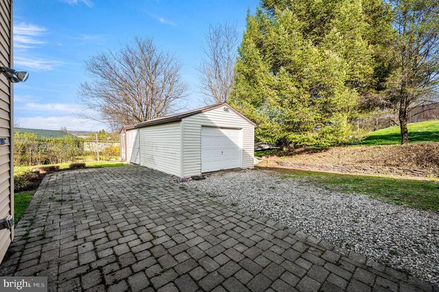 4951 HORSESHOE PIKE, Honey Brook, PA 19344