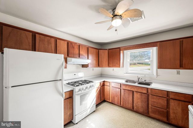4951 HORSESHOE PIKE, Honey Brook, PA 19344