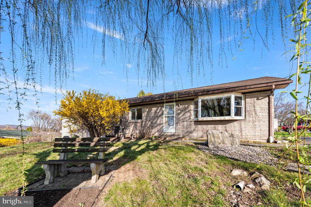 4951 HORSESHOE PIKE, Honey Brook, PA 19344