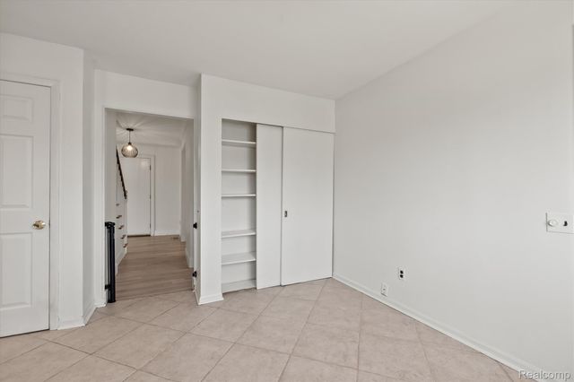 1132 Hemlock Drive, Rochester, MI 48307