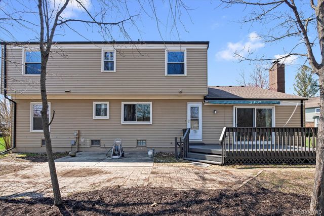 1132 Hemlock Drive, Rochester, MI 48307