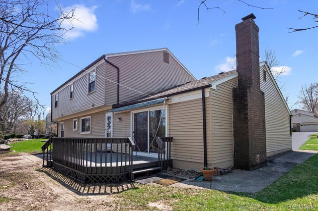 1132 Hemlock Drive, Rochester, MI 48307