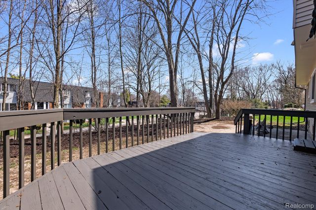 1132 Hemlock Drive, Rochester, MI 48307