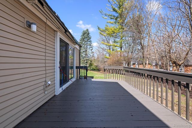 1132 Hemlock Drive, Rochester, MI 48307