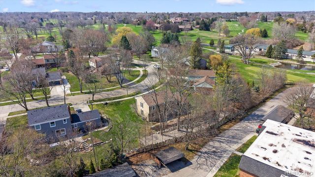 1132 Hemlock Drive, Rochester, MI 48307