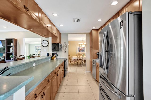 3001 NE 45th Street, Lighthouse Point, FL 33064