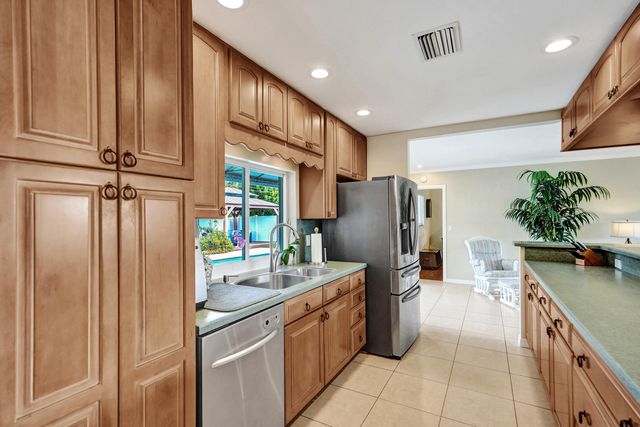 3001 NE 45th Street, Lighthouse Point, FL 33064