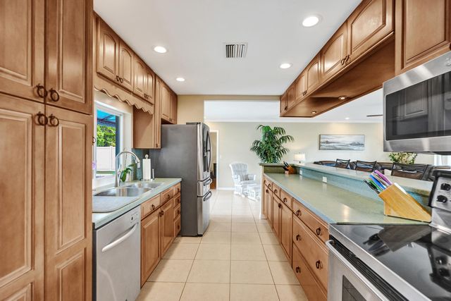 3001 NE 45th Street, Lighthouse Point, FL 33064