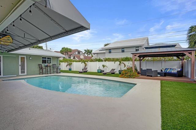 3001 NE 45th Street, Lighthouse Point, FL 33064