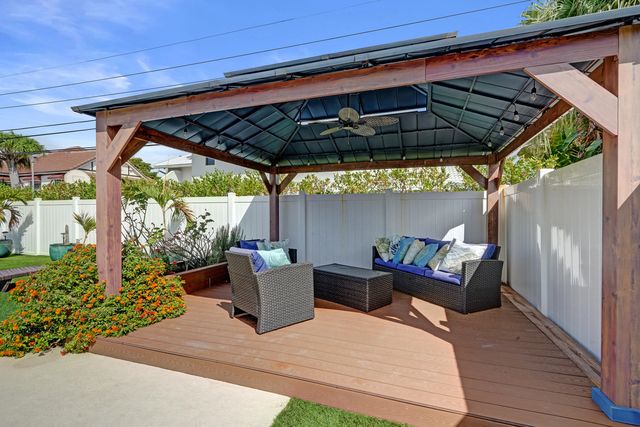 3001 NE 45th Street, Lighthouse Point, FL 33064