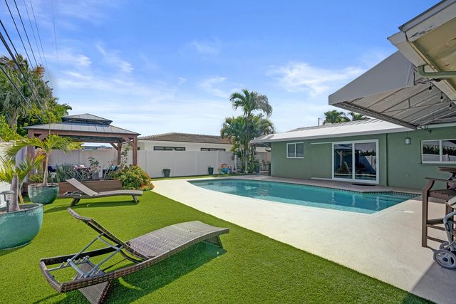 3001 NE 45th Street, Lighthouse Point, FL 33064