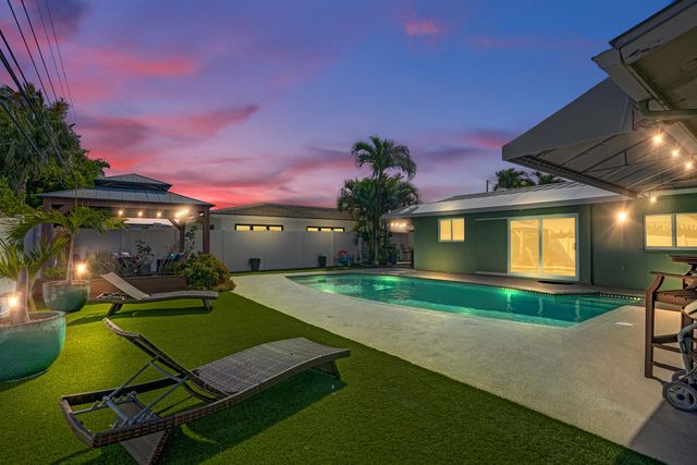 3001 NE 45th Street, Lighthouse Point, FL 33064