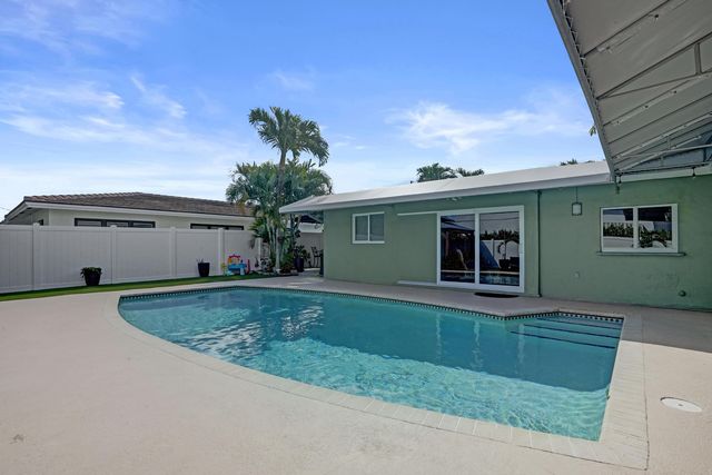 3001 NE 45th Street, Lighthouse Point, FL 33064