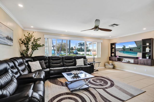 3001 NE 45th Street, Lighthouse Point, FL 33064