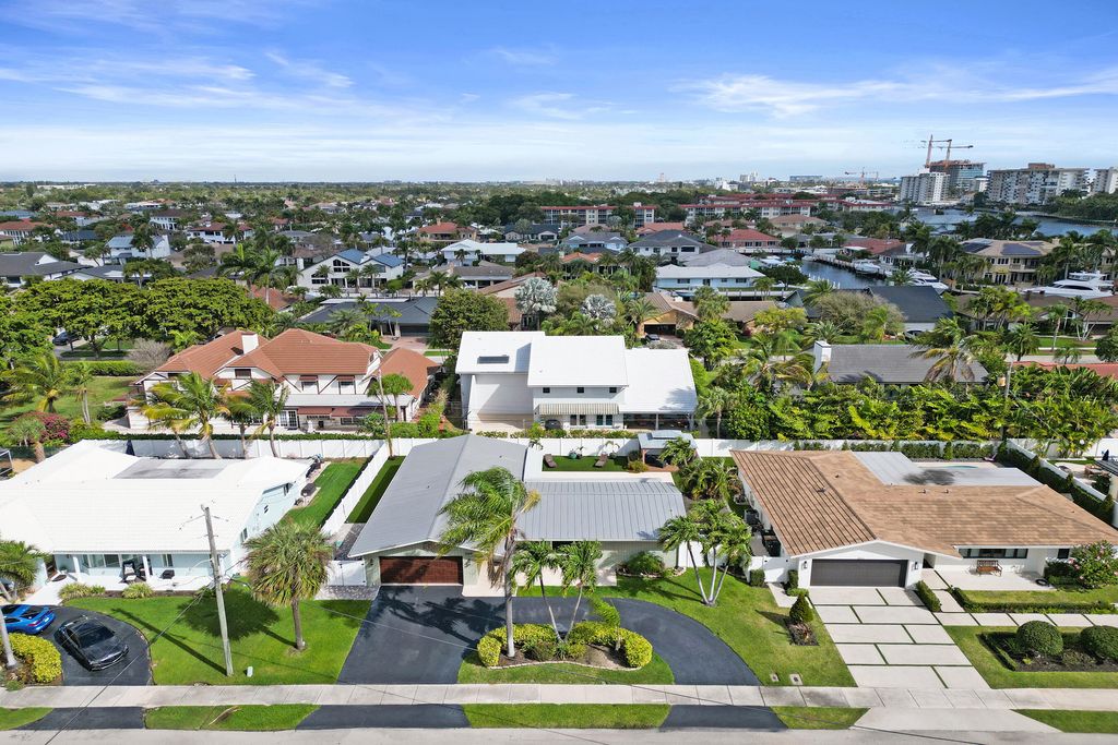 3001 NE 45th Street, Lighthouse Point, FL 33064