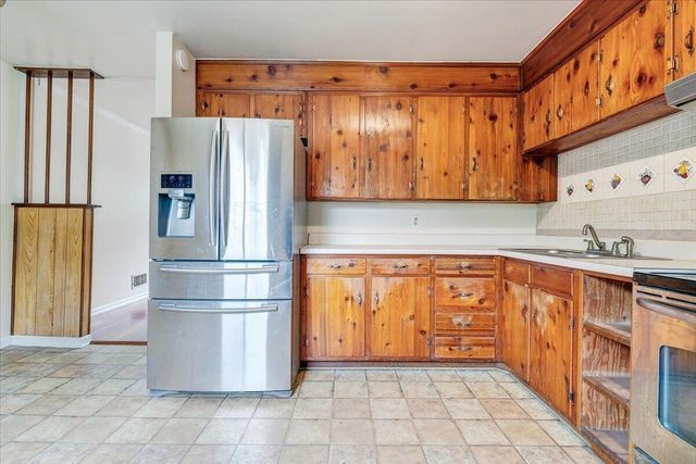 618 GLADIES ST, Roanoke, VA 24017