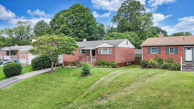 618 GLADIES ST, Roanoke, VA 24017