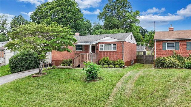 618 GLADIES ST, Roanoke, VA 24017
