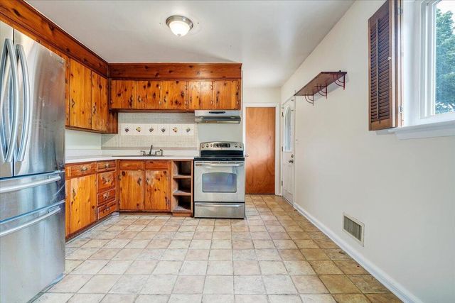 618 GLADIES ST, Roanoke, VA 24017