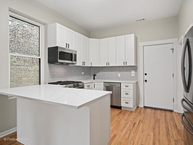 1730 N Wilmot Avenue, Chicago, IL 60647