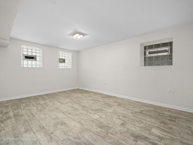 1730 N Wilmot Avenue, Chicago, IL 60647