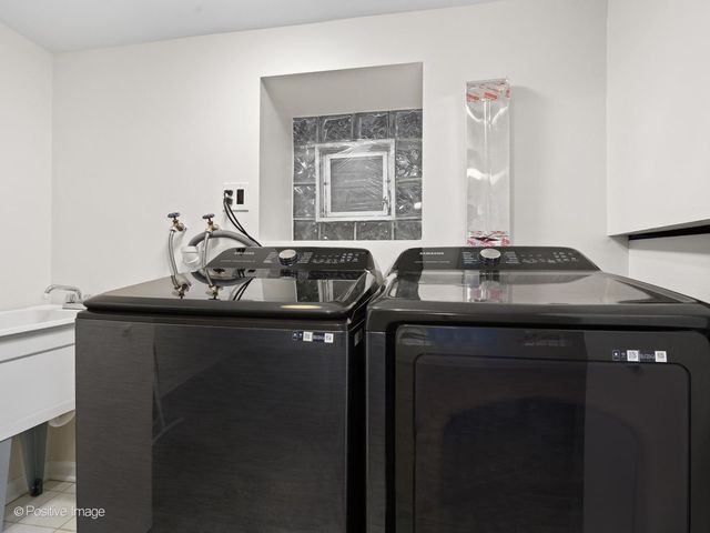 1730 N Wilmot Avenue, Chicago, IL 60647