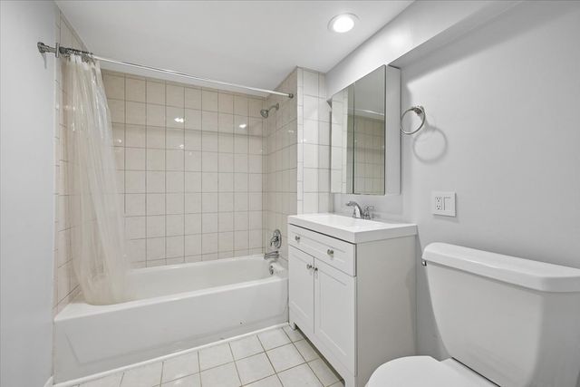 1730 N Wilmot Avenue, Chicago, IL 60647
