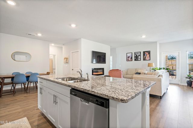 44 Harvest Dance Drive, Byhalia, MS 38611