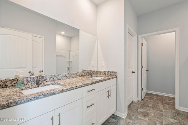 44 Harvest Dance Drive, Byhalia, MS 38611