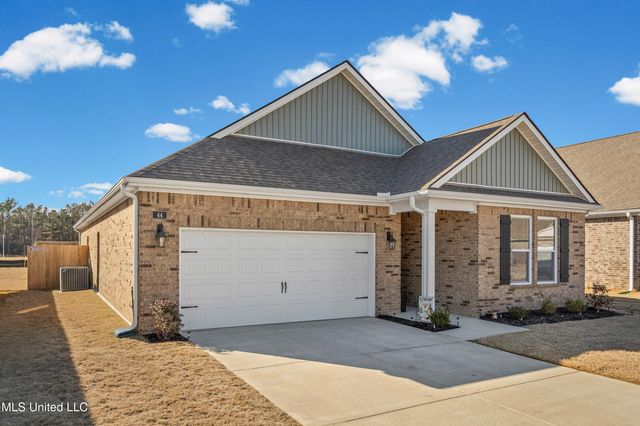 44 Harvest Dance Drive, Byhalia, MS 38611