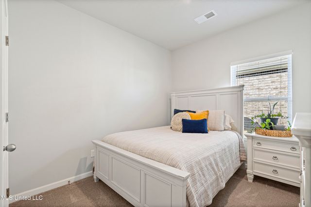 44 Harvest Dance Drive, Byhalia, MS 38611