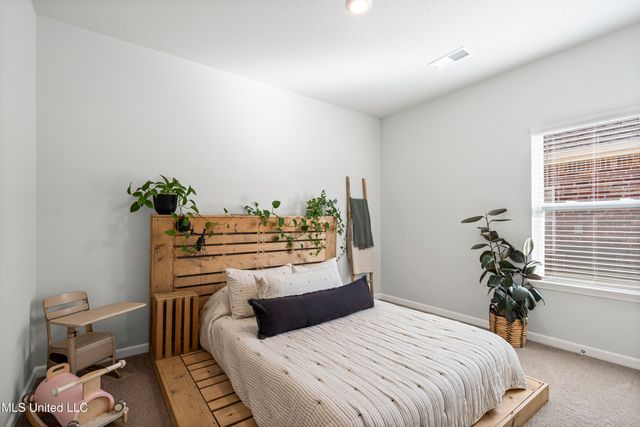 44 Harvest Dance Drive, Byhalia, MS 38611