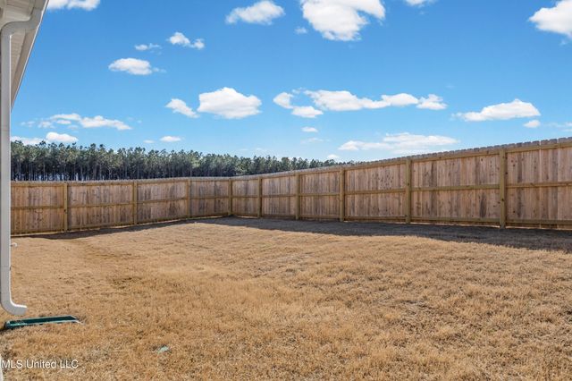 44 Harvest Dance Drive, Byhalia, MS 38611