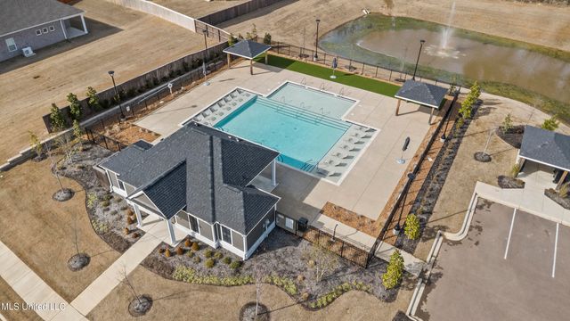 44 Harvest Dance Drive, Byhalia, MS 38611