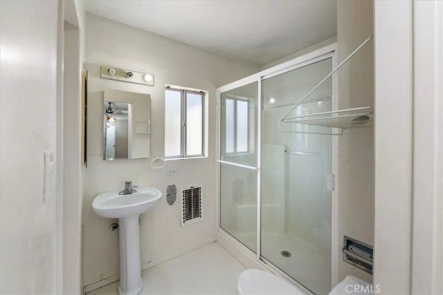 5139 Hazeltine, Sherman Oaks, CA 91423