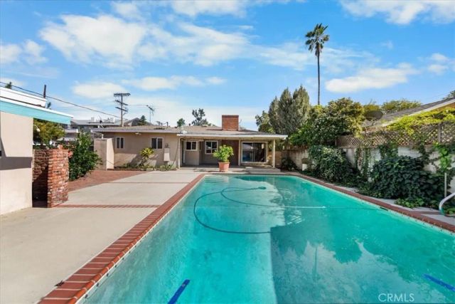 5139 Hazeltine, Sherman Oaks, CA 91423