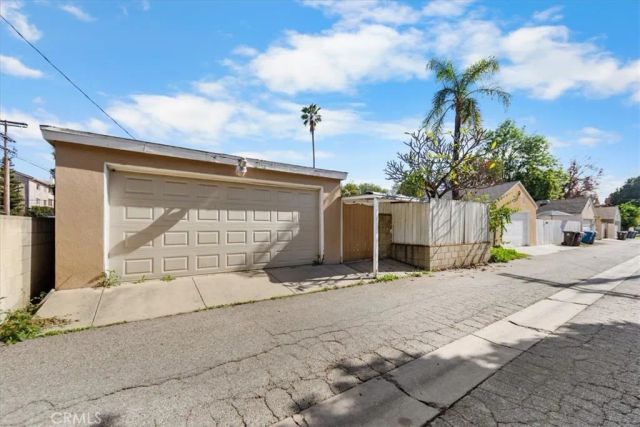 5139 Hazeltine, Sherman Oaks, CA 91423