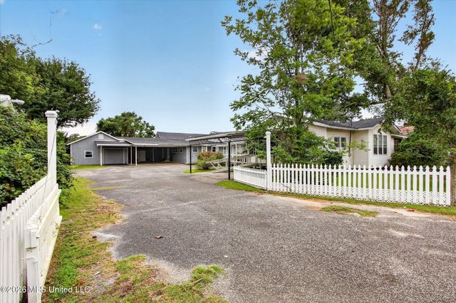 3618 Bellview Avenue, Moss Point, MS 39563