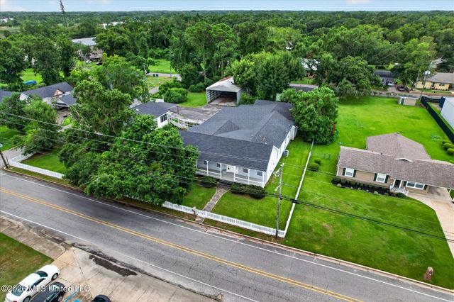 3618 Bellview Avenue, Moss Point, MS 39563